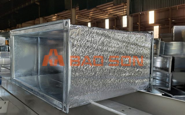 Bảo ôn ống gió bằng bông thủy tinh có bạc