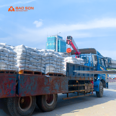 Vẩn chuyển bê tông chịu lửa.