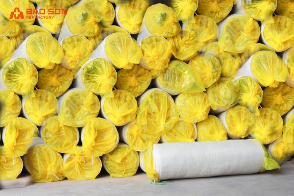 Kho hàng bông thủy tinh tại Bảo Sơn.